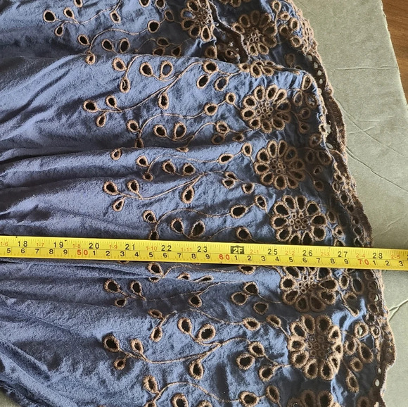 Lane Bryant womens Blouse Sz.18 Embroidered Floral Ruffle blue color - Picture 13 of 14